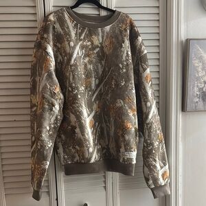 COMFRT CAMOFLAUGE PULLOVER SIZE XL BRAND NEW